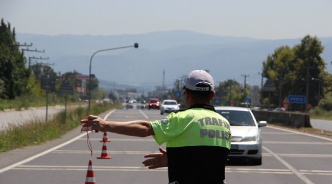 Emniyet kemeri takmayan yandı
