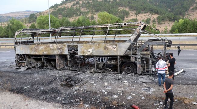 Otobüs Alev Alev Yandı