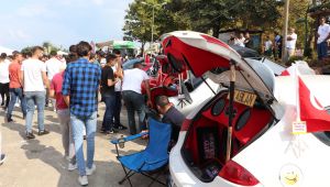 Otomobil tutkunları bu festivalde buluştu
