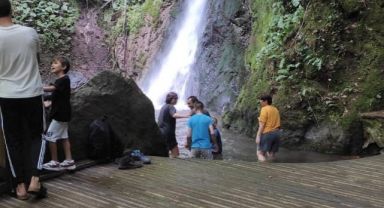 128 binden fazla kişi gezdi