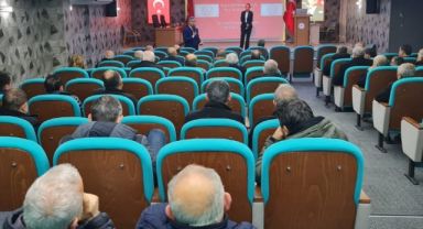 Öğretmenlerden muhtarlara aile okulu eğitimi 